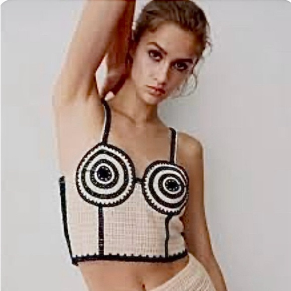 🆕 Zara Crochet Cream and Black Top Size Large
